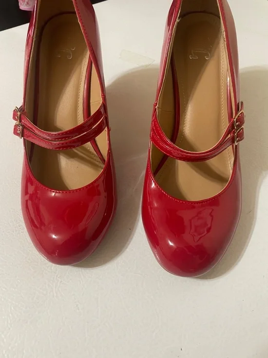 TG Women's Red Patent Leather Mary Jane Style Heels. Good Condition. Size 7 1/2. - Picture 3 of 9